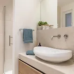 Seaway Balcony & Sea View Apartman *